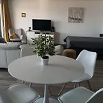 4k *